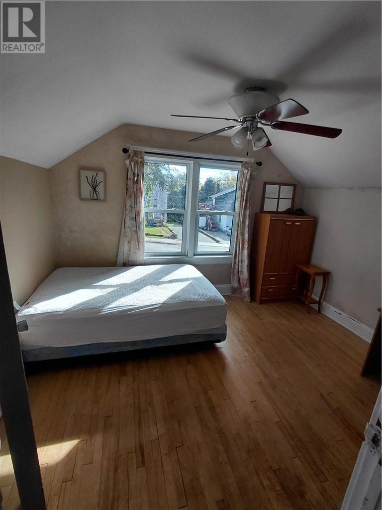 122 Bloor Street - Image 4