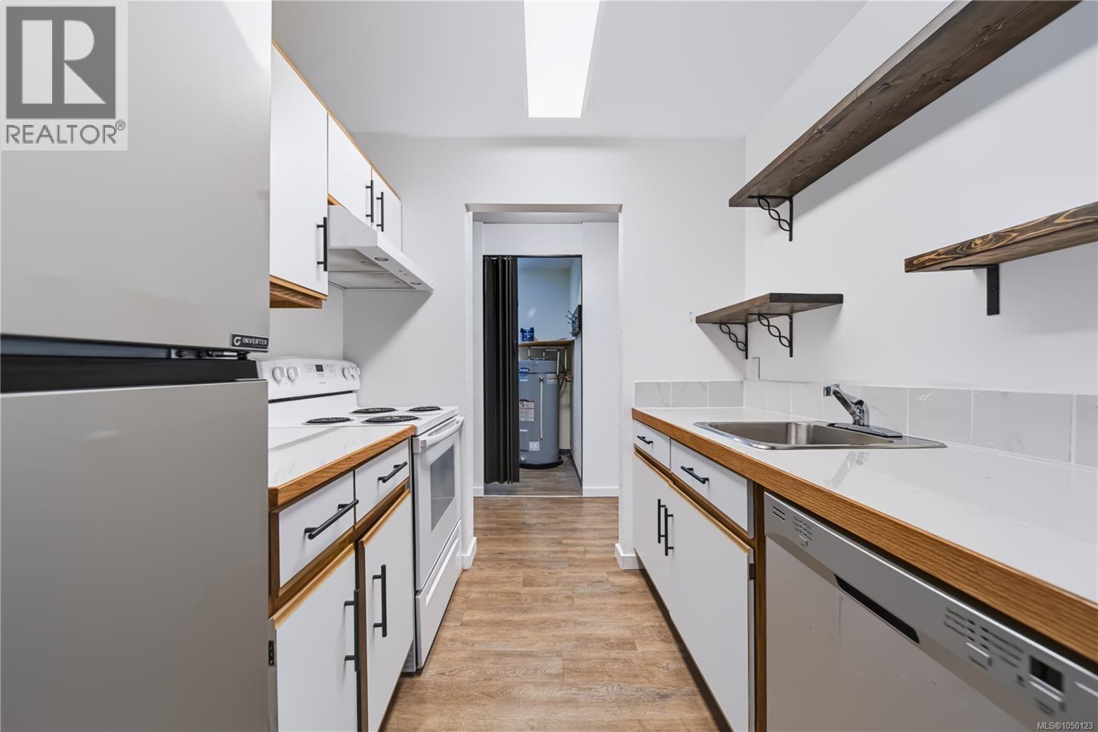 #202 1600 Dufferin Cres - 10