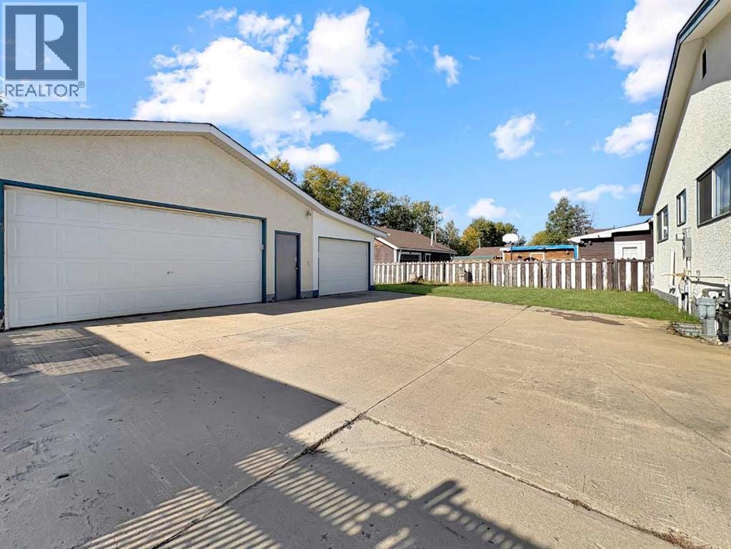 50 Moberly Crescent - 34