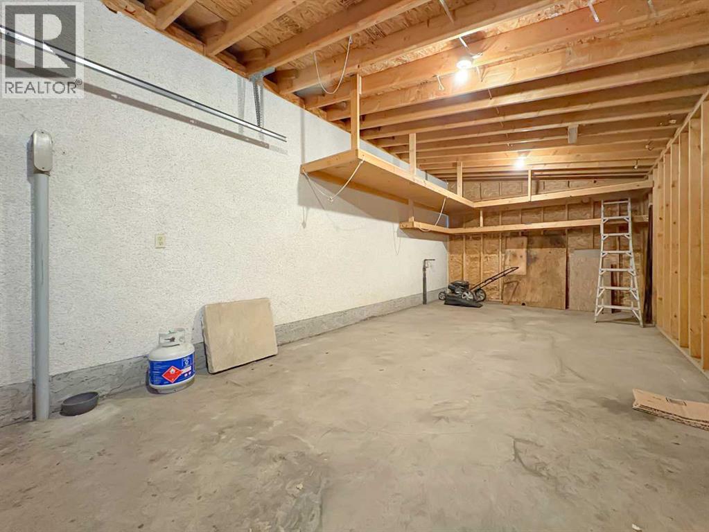 50 Moberly Crescent - 48