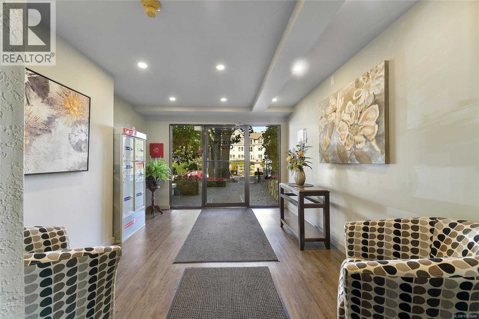 301 2095 Oak Bay Avenue, Oak Bay