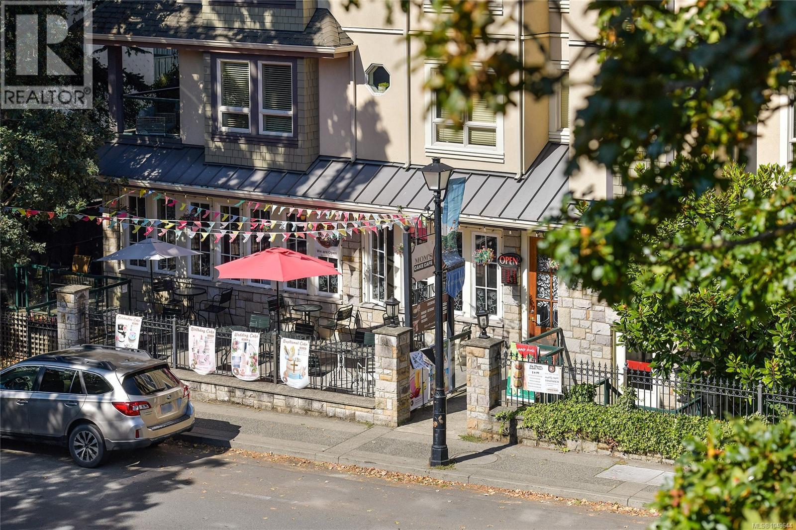 301 2095 Oak Bay Avenue, Oak Bay
