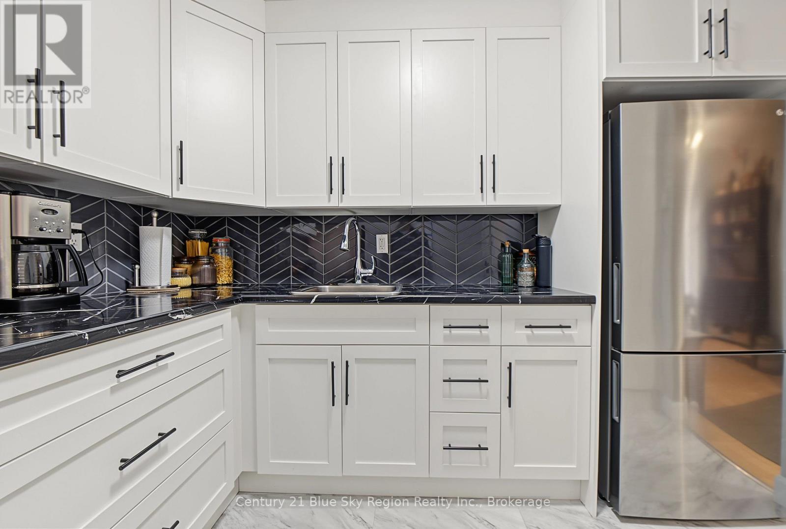 #401 122 GIROUX STREET - Image 18
