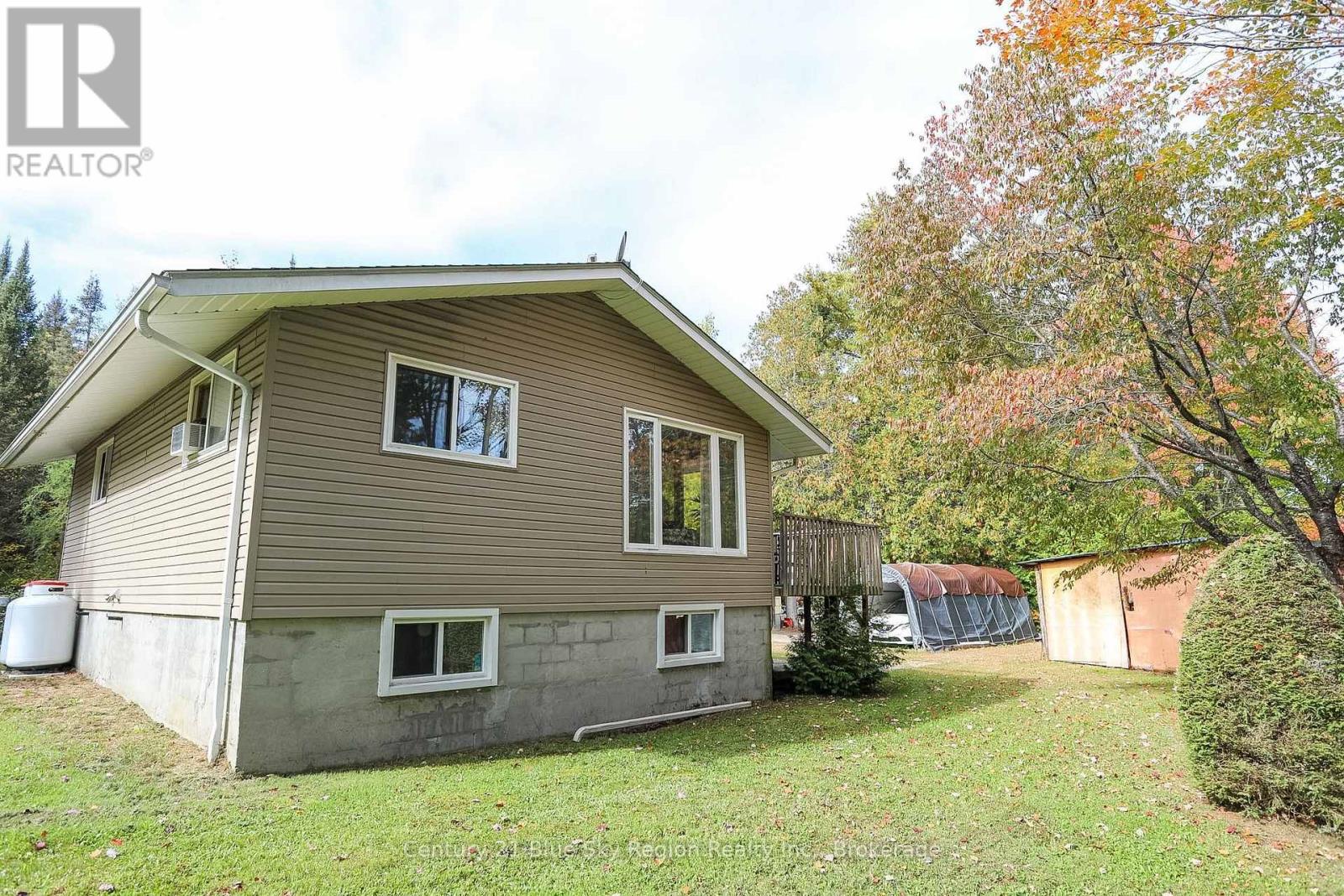 110 RIVERSIDE DRIVE - 33