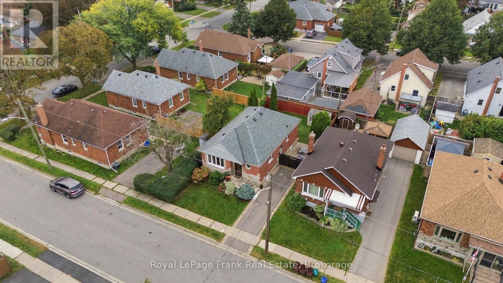 379 Arthur Street, Oshawa (Central), Ontario, L1H1P2, Oshawa (Central), Ontario — photo 4 of 5