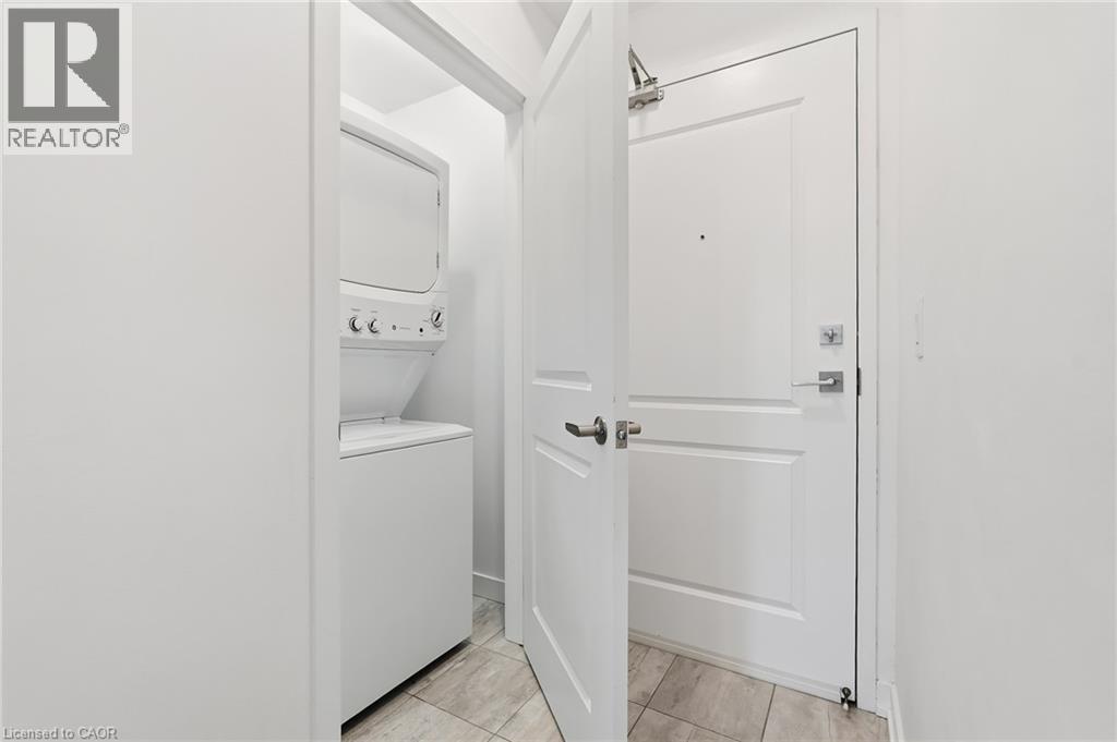 #205 81 ROBINSON Street - 23