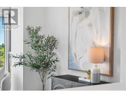 901 - 97 Lawton Boulevard, Toronto, ON M4V1Z6 Photo 18