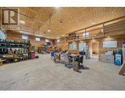 10075 Hwy 6, Georgian Bluffs, ON N0H2T0 Photo 17