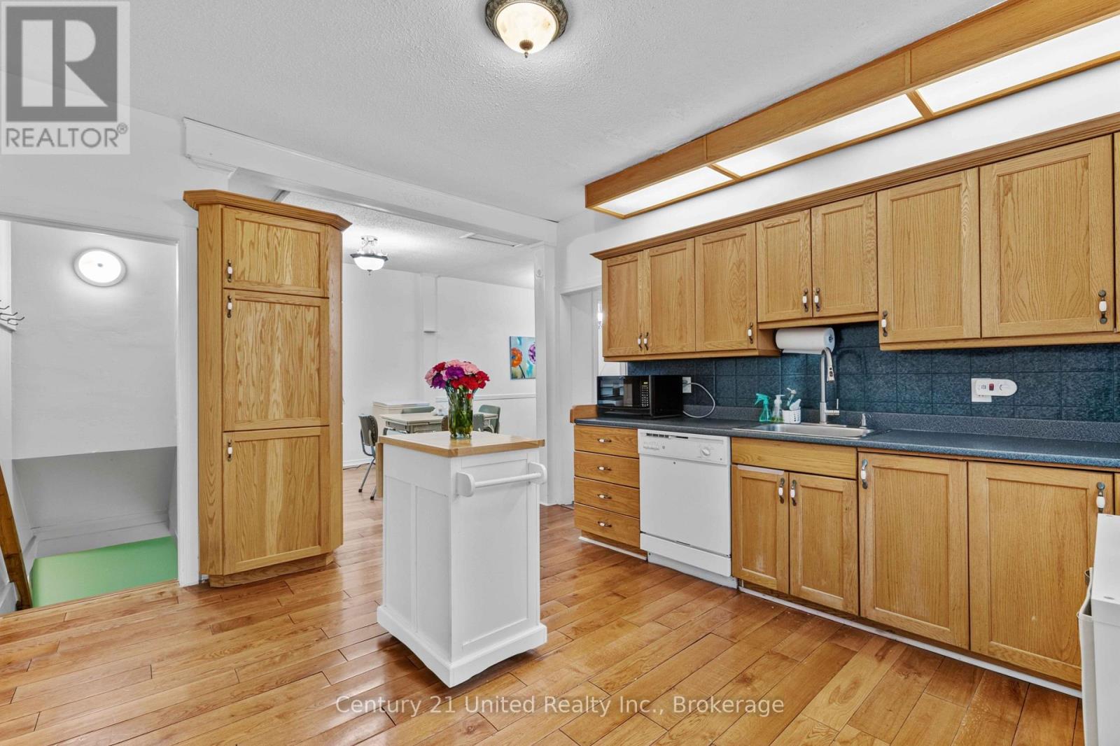528 BRIOUX AVENUE - 13