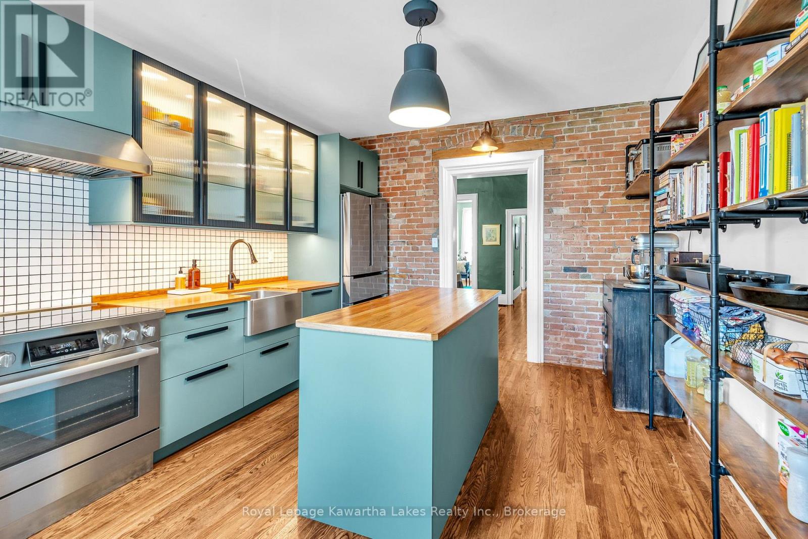 63 WILLIAM STREET N - 5