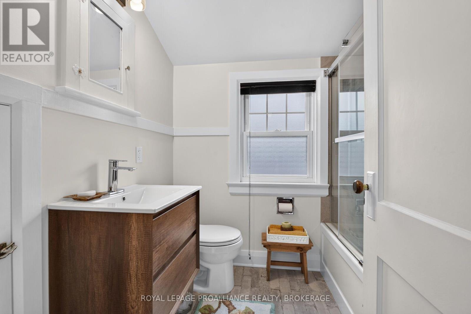 27 DRAYTON AVENUE - 18