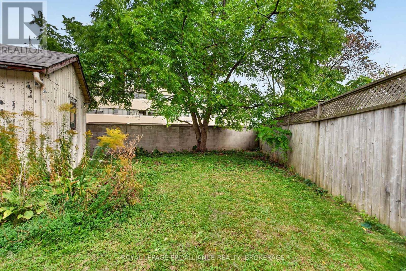 27 DRAYTON AVENUE - 28