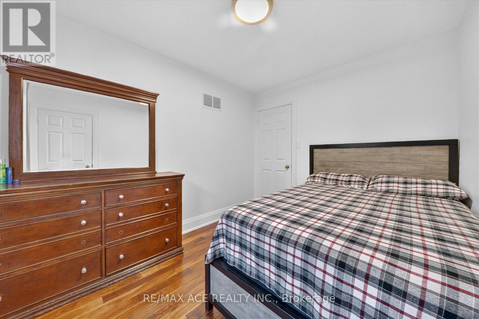 1446 SANDHURST CRESCENT - Image 27