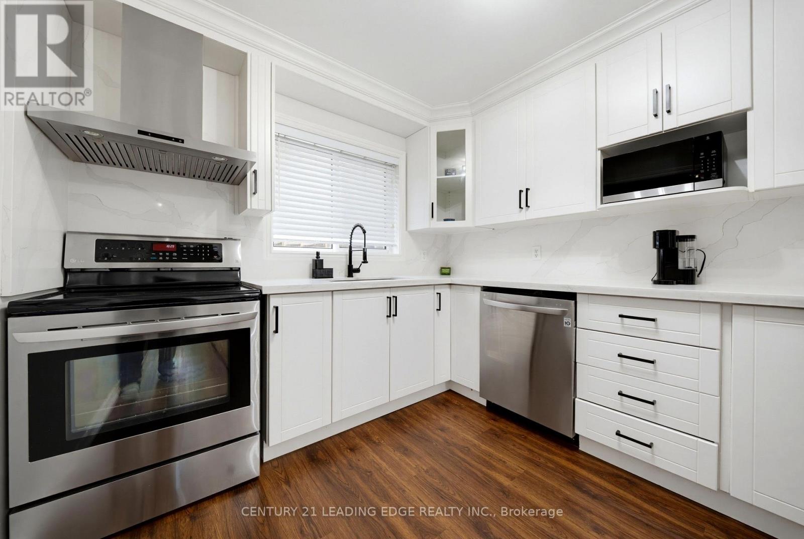 75 HOOPER SQUARE - Image 18