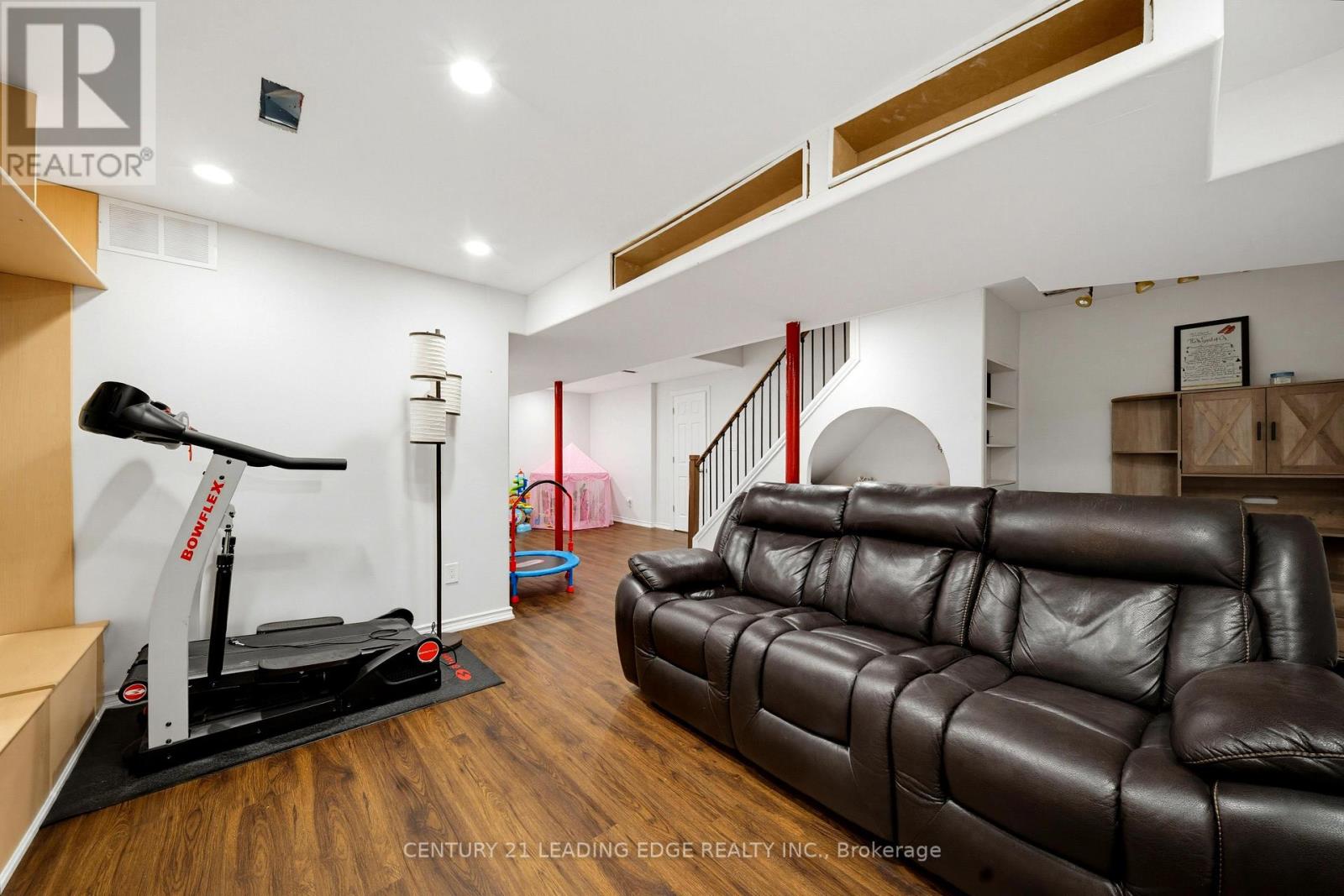 75 HOOPER SQUARE - Image 41