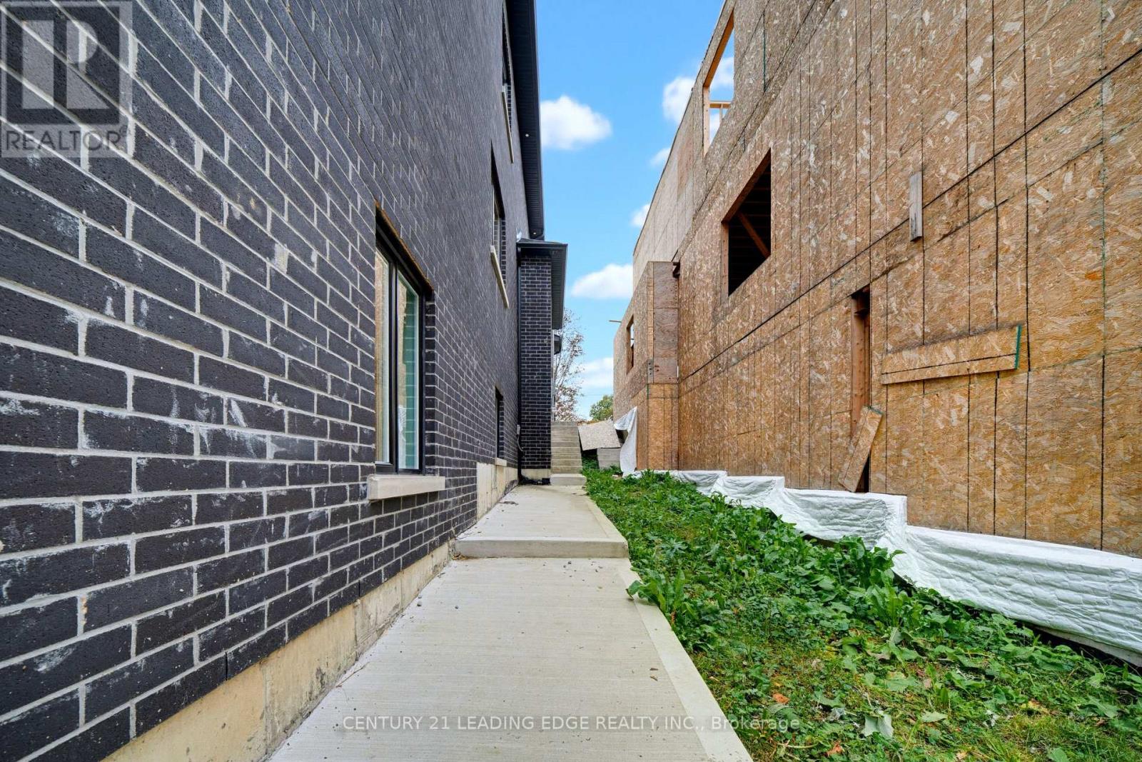 158 HILLCREST DRIVE - 50