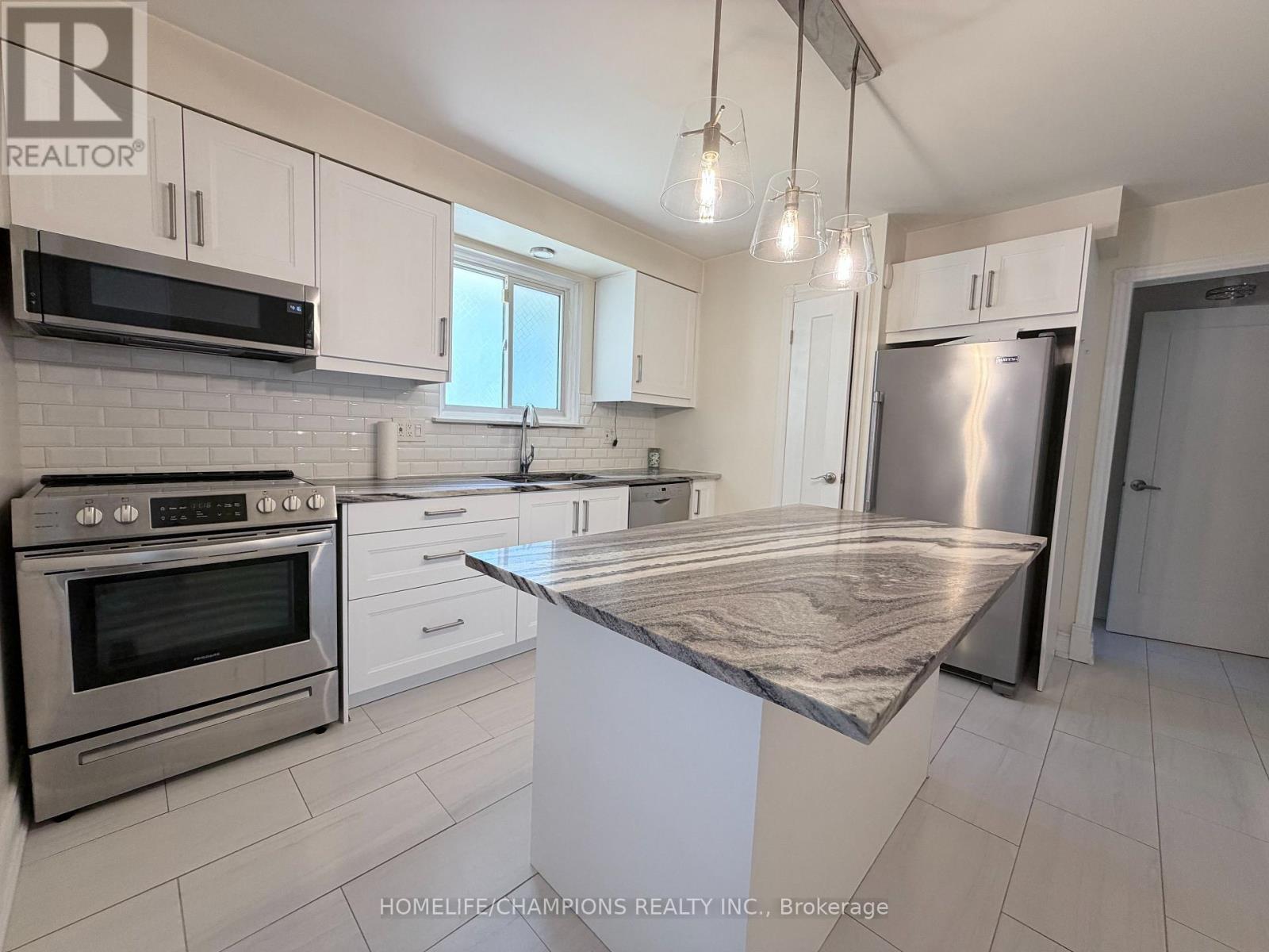 1143 Valley Court, Oshawa, ON photo 5