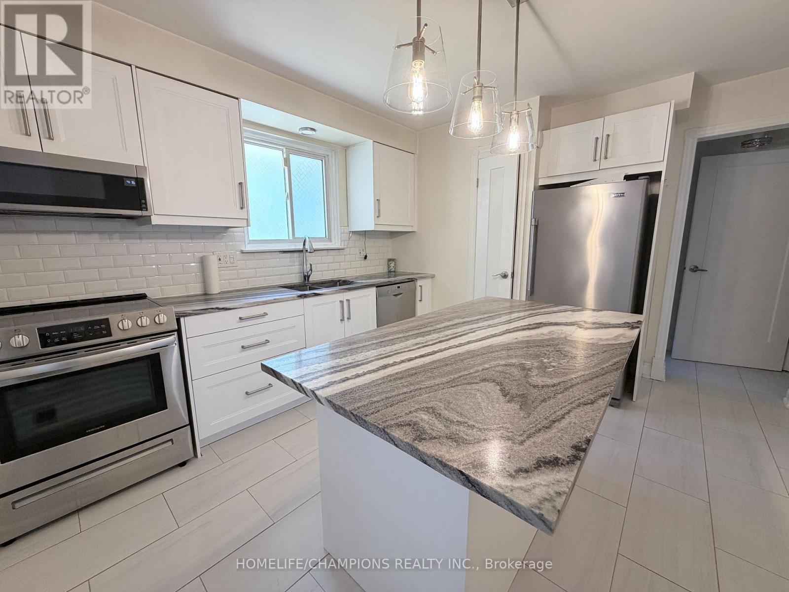 1143 Valley Court, Oshawa, ON photo 6