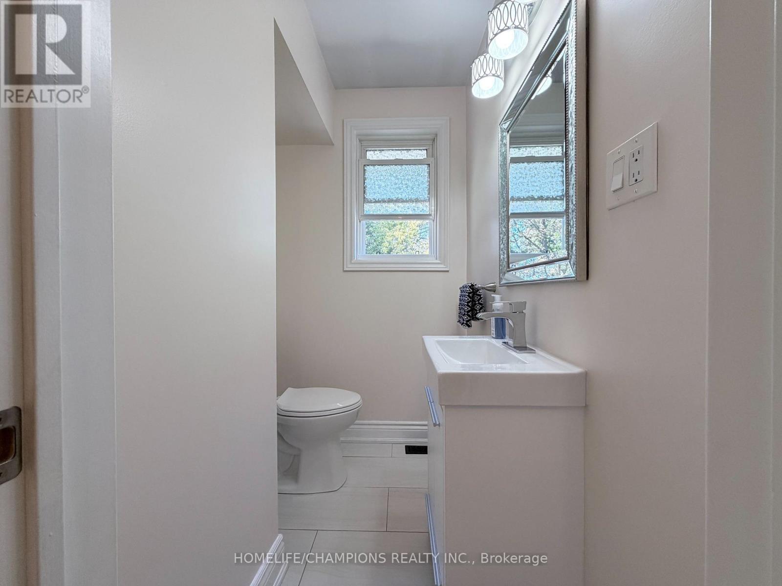 1143 Valley Court, Oshawa, ON photo 9