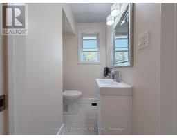 1143 Valley Court, Oshawa, ON L1J3M4 Photo 9