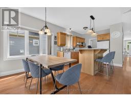 17 Village Gate, Lambton Shores, ON N0M1T0 Photo 12