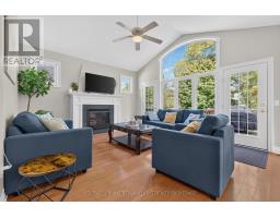 17 Village Gate, Lambton Shores, ON N0M1T0 Photo 13