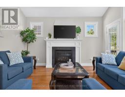 17 Village Gate, Lambton Shores, ON N0M1T0 Photo 14