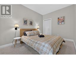 17 Village Gate, Lambton Shores, ON N0M1T0 Photo 20