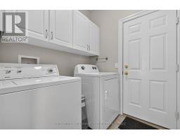 17 Village Gate, Lambton Shores, ON N0M1T0 Photo 24