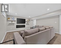 17 Village Gate, Lambton Shores, ON N0M1T0 Photo 28