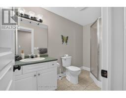 17 Village Gate, Lambton Shores, ON N0M1T0 Photo 34