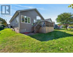 17 Village Gate, Lambton Shores, ON N0M1T0 Photo 41