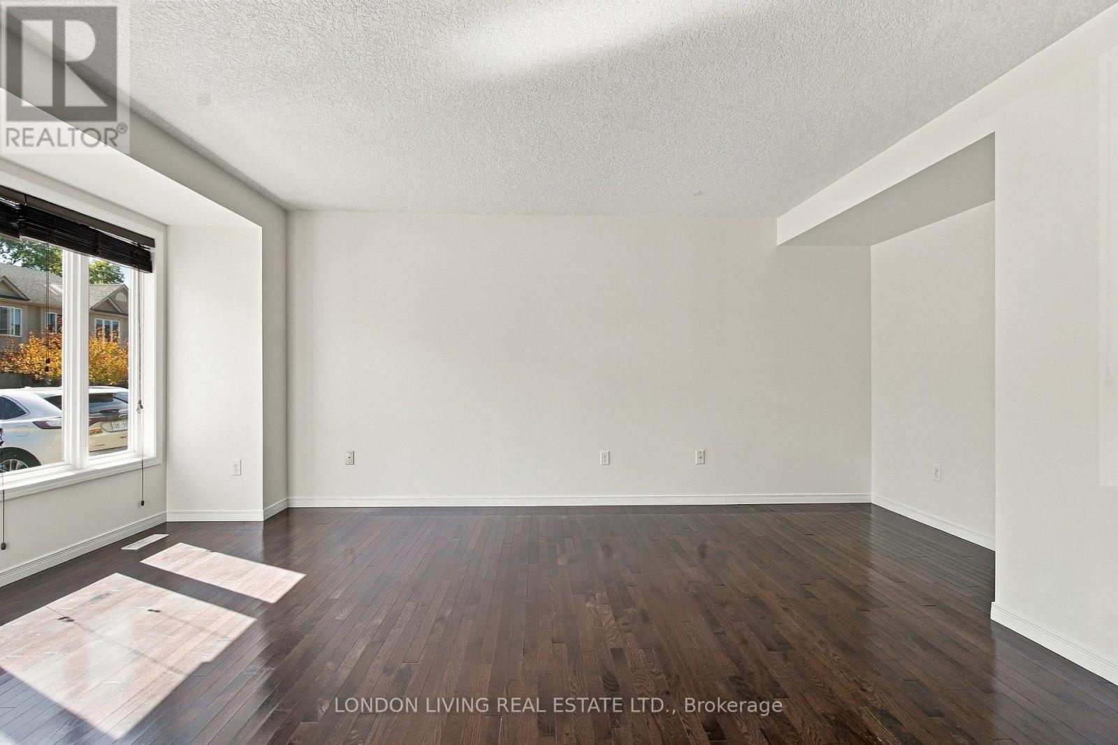 #31 1625 PURSER STREET - 10