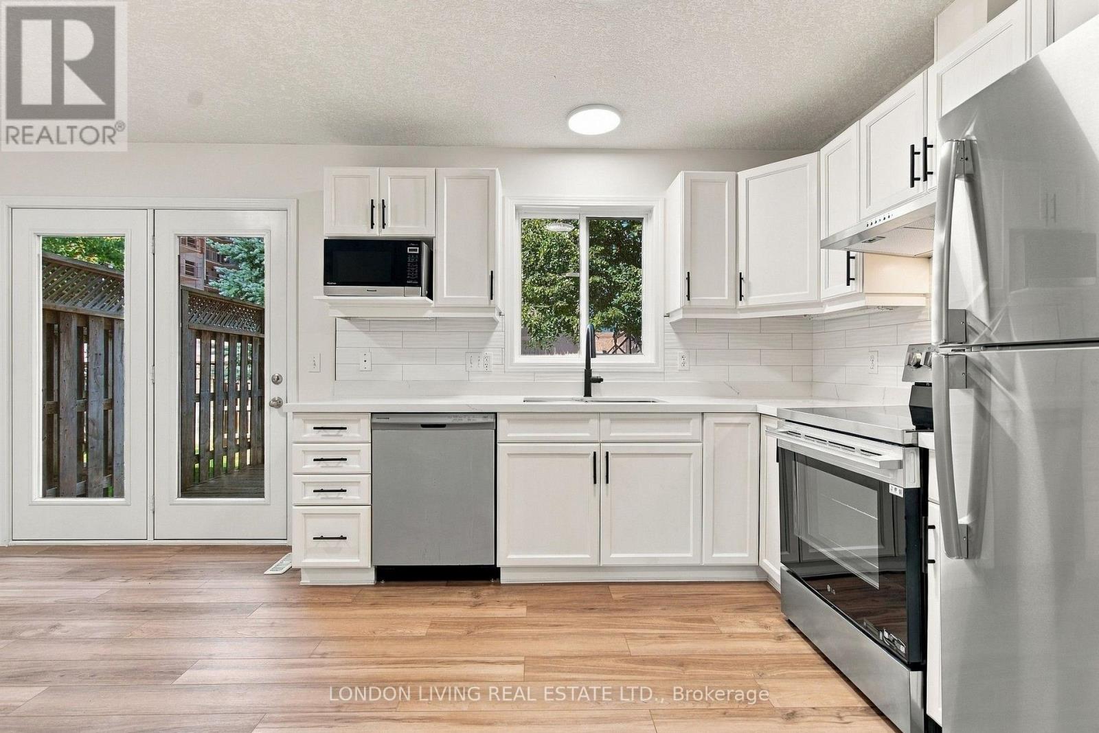 #31 1625 PURSER STREET - 15