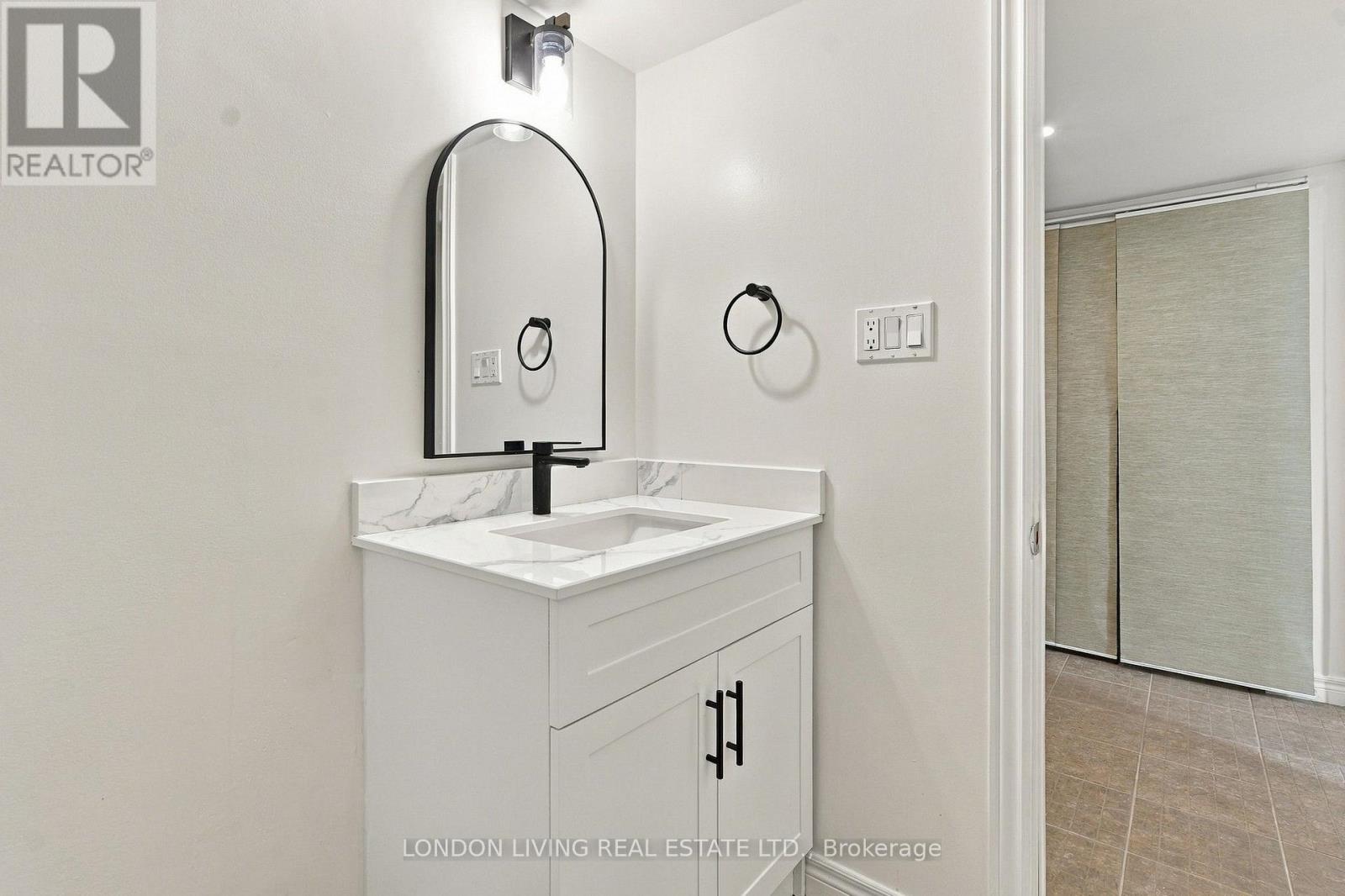 #31 1625 PURSER STREET - Image 38