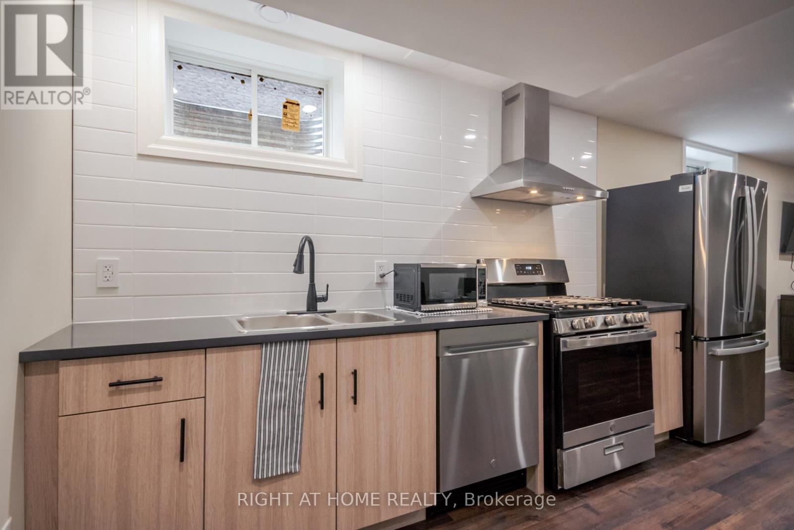 1253 Howlett Circle — photo 4