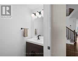 Kitchen - 213 Tewsley Drive, Ottawa, ON K1V0V7 Photo 6