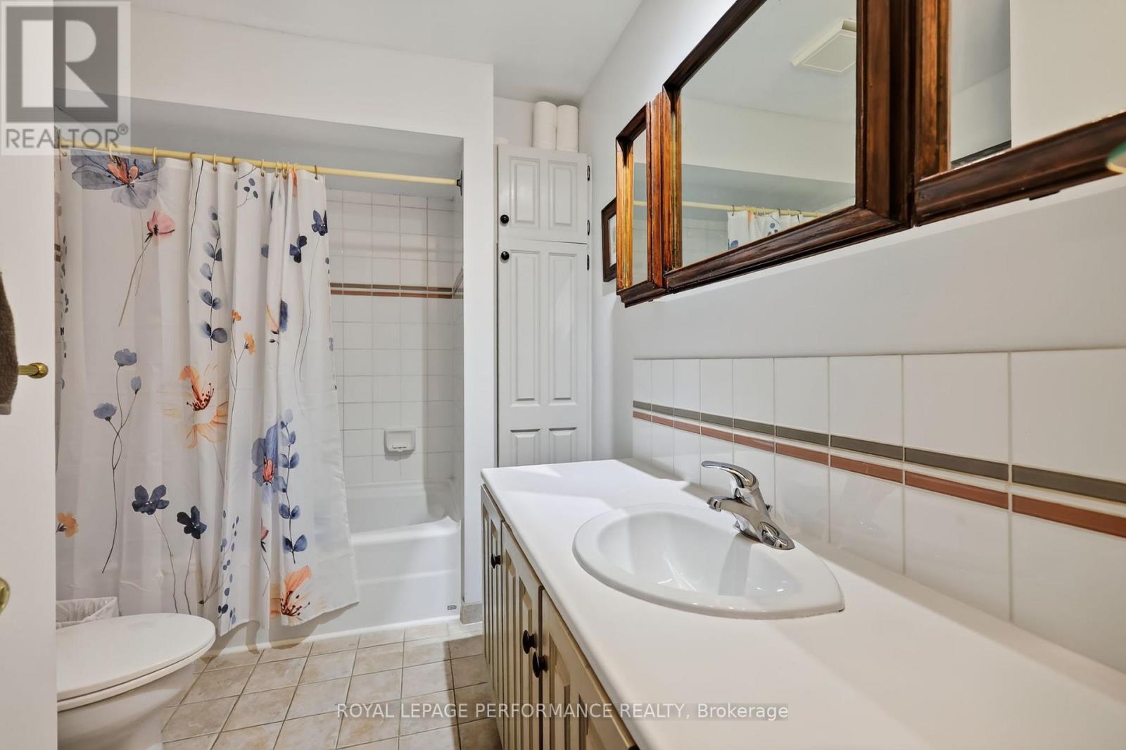 183 - 2111 Montreal Road