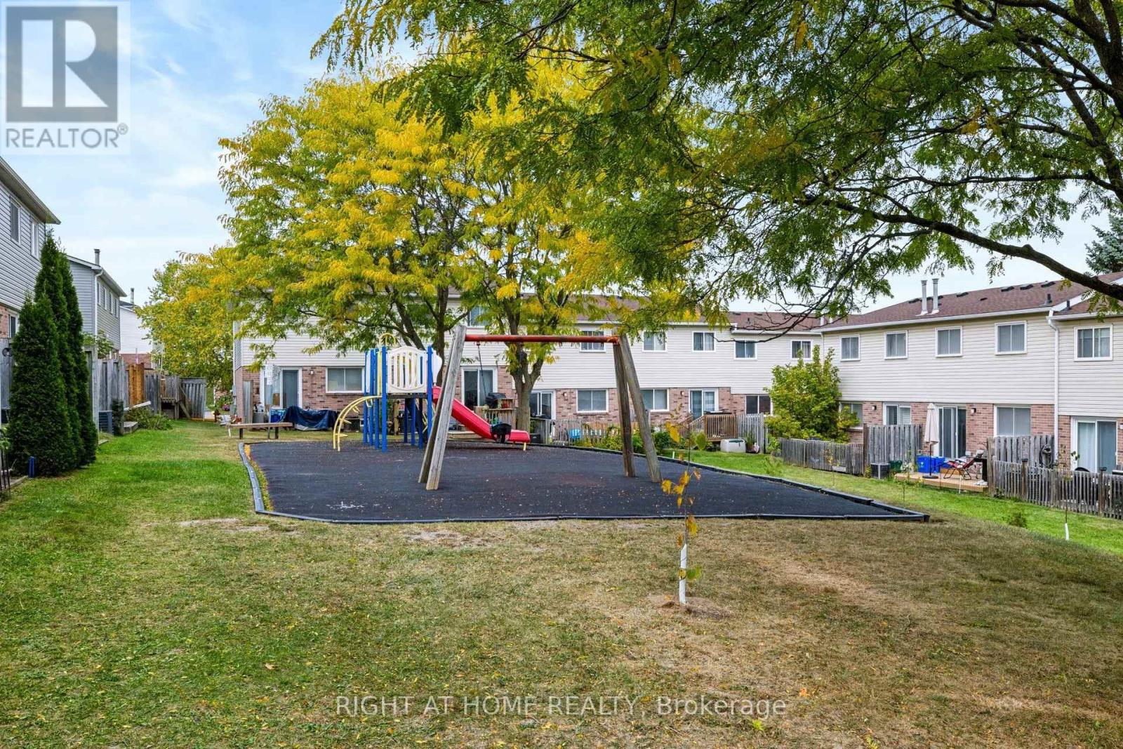 77 STEWART MACLAREN ROAD - 28