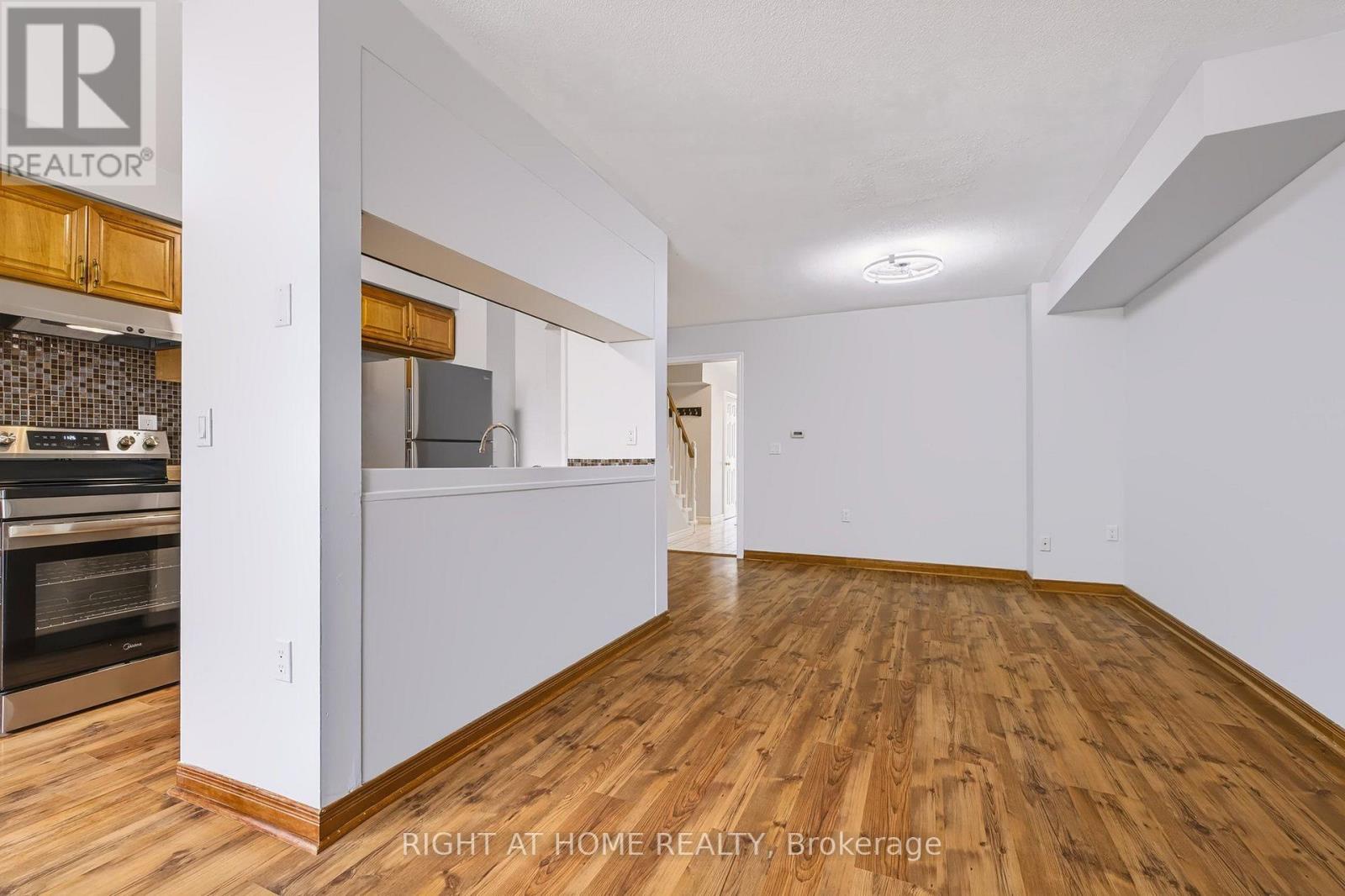 77 STEWART MACLAREN ROAD - 7