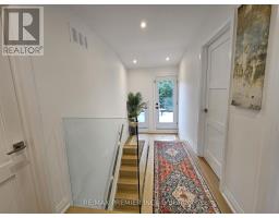 11 Edison Circle, Toronto, ON M6L2L3 Photo 16