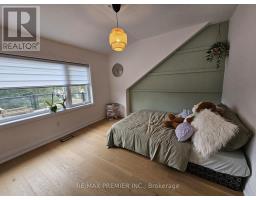 11 Edison Circle, Toronto, ON M6L2L3 Photo 22