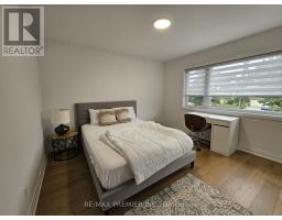 11 Edison Circle, Toronto, ON M6L2L3 Photo 24