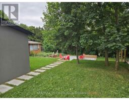 11 Edison Circle, Toronto, ON M6L2L3 Photo 29