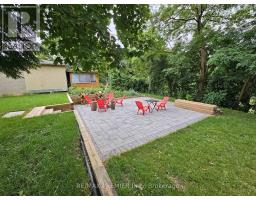 11 Edison Circle, Toronto, ON M6L2L3 Photo 30
