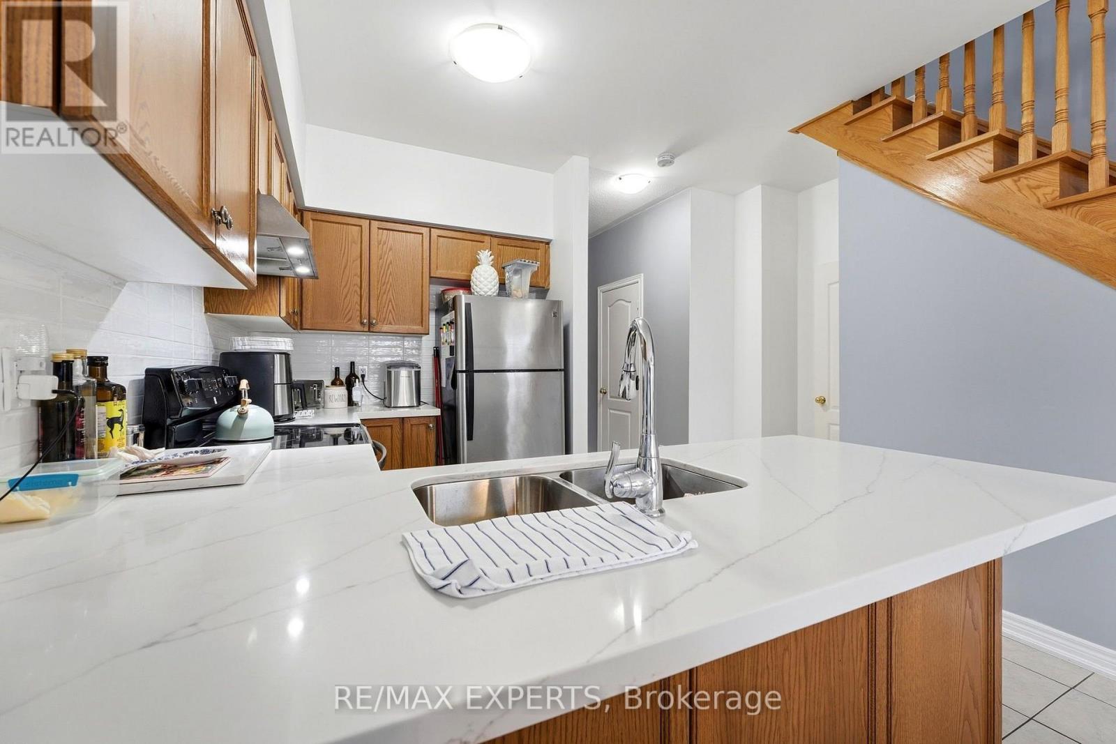 5 PARROTTA DRIVE - 10