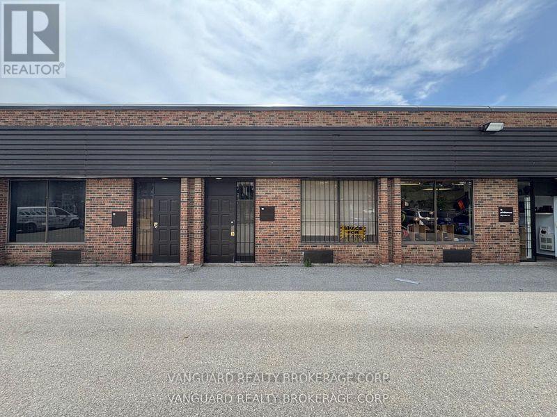 14 - 877 ALNESS STREET
