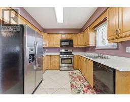1069 Alexandra Avenue, Mississauga, ON L5E2A1 Photo 12