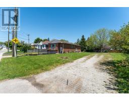 1067 Alexandra Avenue, Mississauga, ON L5E2A1 Photo 10