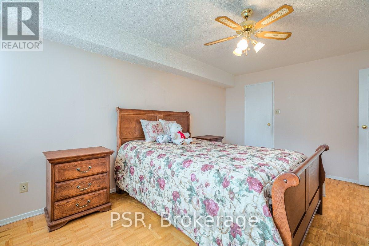 #612 3695 KANEFF CRESCENT - 14
